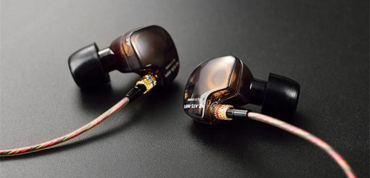 KZ%20ATE%20Dynamic%20Balanced%20Armature%20IEMS%20In%20Ear%20HIFI%20Earphone%20-%20Black%20-%20Image%204