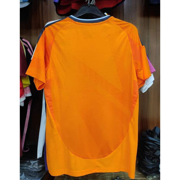 Real%20Madrid%2024/25%20Premium%20Home%20Kit%20-%20Perfect%20for%20Every%20Fan%20to%20Show%20Their%20Support%20-%20Image%202