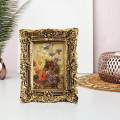 Desktop Picture Frame, Photo Frame Retro Antique Ornate Photo Frame, Resin Picture Frame Ornament for Bedroom Office Desktop Decoration Gift.