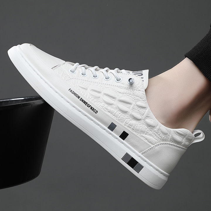 Extra Large Size Summer New Breathable Crocodile Pattern All-Matching and Lightweight Running Sneaker Trendy Men's Leather White Shoes Board Shoes