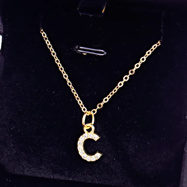 Kpop%20Shining%20A-Z%20Letter%20Pendant%20Charm%20Necklace%2026%20Initial%20Alphabet%20Name%20Golden%20Clavicle%20Chain%20Party%20Valentine's%20Day%20Jewelry%20Gift%20-%20Image%204