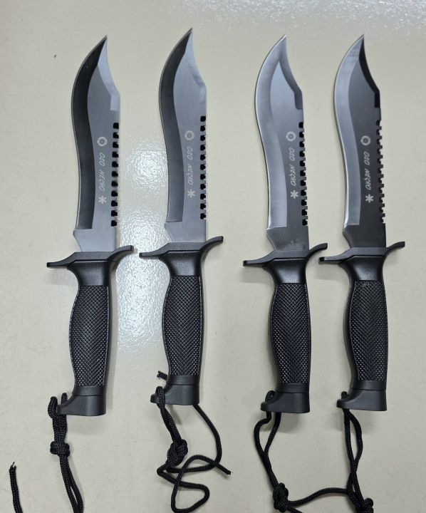 Black%20Kitchen%20%20with%20Stainless%20Steel%20%20and%20Non-Stick%20garden%20tools%20-%20Image%202