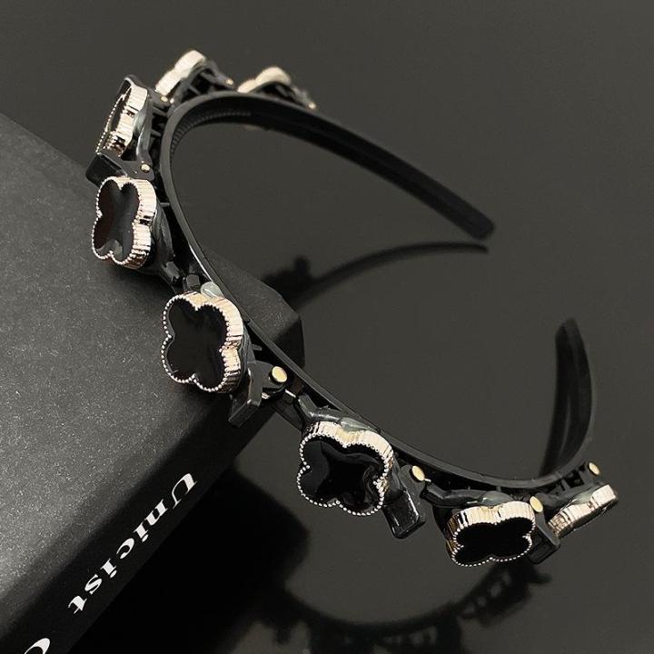 Fashion%20Hair%20Band%20With%20Clips%20For%20Women%20And%20Girls,%20Double%20Bangs%20Hairstyle%20Hairpin%20Best%20Gift%20For%20Girls,%20Hair%20Accessories%20For%20Women%20-%20Hair%20Clip%20-%20Image%203