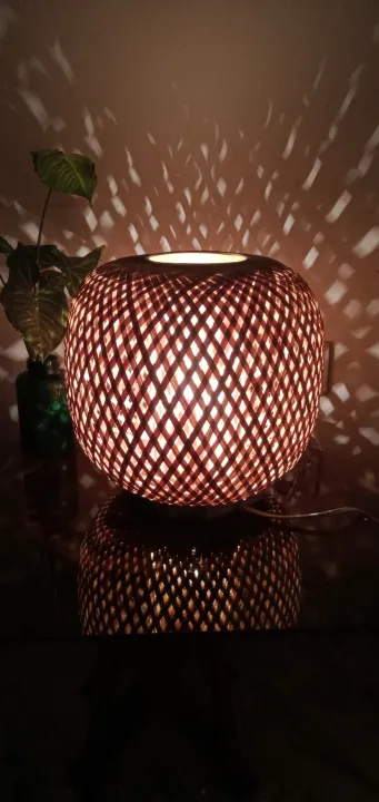 Eco%20Friendly%20Bamboo%20Made%20Oval%20Shaped%20Table%20Lamp%20Shaded%20-%20Image%207