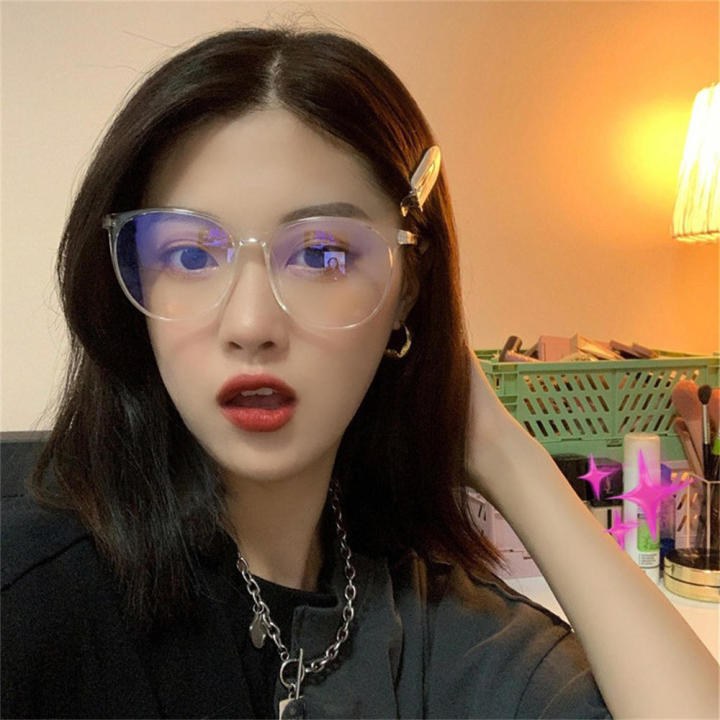 Anti%20blue%20light%20protection%20Reading%20glasses%20Sleek%20Lightweight%20Retro%20glass%20Anti%20blue%20light%20glasses%20for%20Office%20Study%20Computer%20use%20-%20Image%204