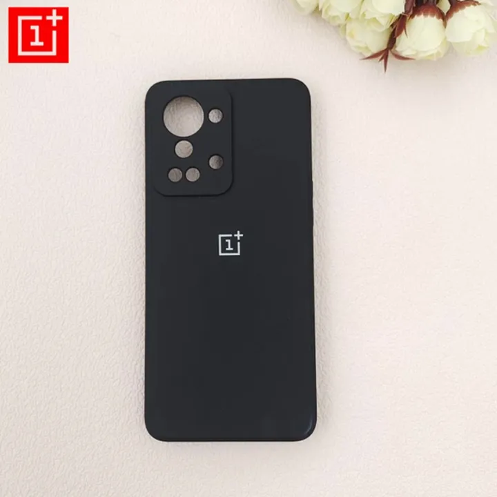 OnePlus%20Nord%202T%205G%20Liquid%20Silicone%20Case%20-%20Shockproof%20Soft%20Back%20Cover%20-%20Image%202