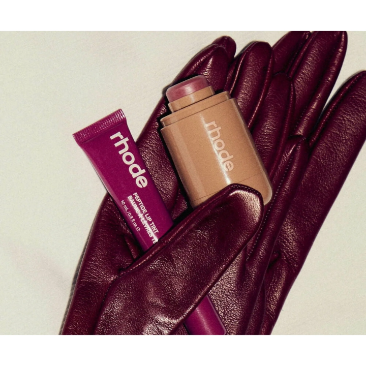 Rhode%20Sleepy%20Girl+Raspberry%20Jelly%20Pocket%20Blush%20+%20Peptide%20Lip%20Tint%20Combo%20-%20Image%202