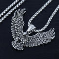 Internet celebrity with the same notched daisy necklace, women's tide jump, titanium steel chain accessories, men's tide hip-hop Korean version pendant pendant.