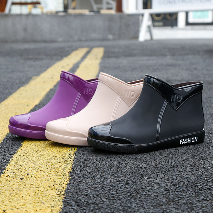 G%20fashion%20rain%20boots%20women's%20trend%20short%20water%20shoes%20for%20four%20seasons%20wear%20work%20shoes%20Korean%20version%20of%20the%20medium%20non-slip%20wear-resistant%20rain%20boots%20-%20Image%203