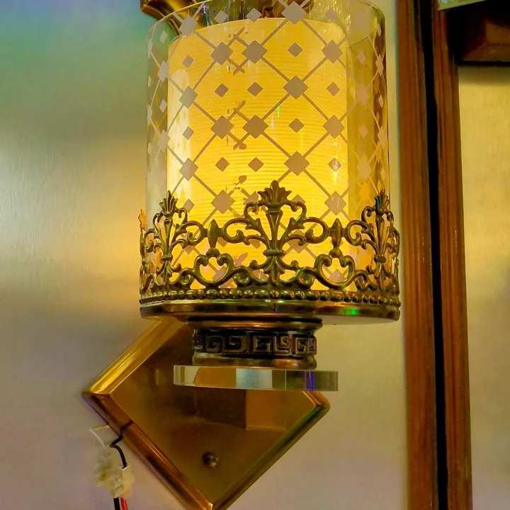 Classic%20Wall%20bracket%20light%20-%20Image%202