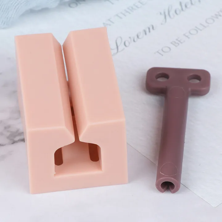 1Pc%20Bathroom%20Kitchen%20Squeeze%20Tube%20Squeezer%20Easy%20Press%20Toothpaste%20Dispenser%20-%20Image%204