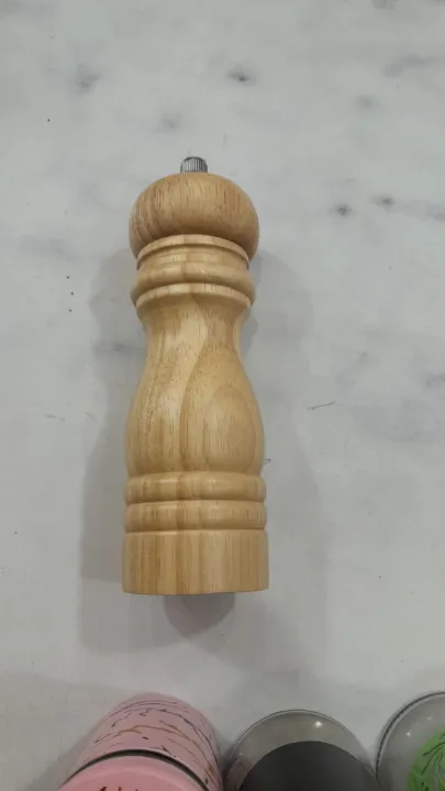Wood%20Pepper%20and%20Salt%20Grinder%20-(Wooden)%20-%20Image%208