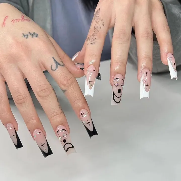Superman%2024pcs%20White%20Black%20Nails%20Long%20Square%20Y2k%20Style%20Press%20On%20Nail%20Tips%20Wearable%20Full%20Cover%20False%20Nails%20Wearing%20Finished%20Nail%20Arts%20-%20Image%203