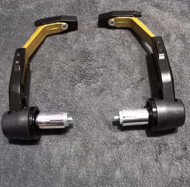 Motorcycle%20Universal%20Handlebar%20Break%20and%20Clutch%20Liver%20Protector%20Guard%20-%20Image%202