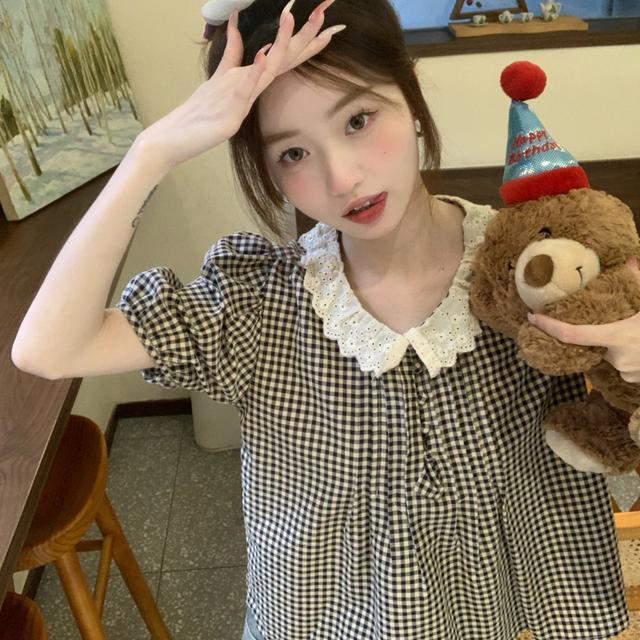 Shirt%20Women's%20Summer%20New%20Korean%20Style%20Versatile%20Sweet%20Style%20Lace%20Doll%20Stitching%20Plaid%20Slimming%20Short%20Sleeve%20Top%20-%20Image%204