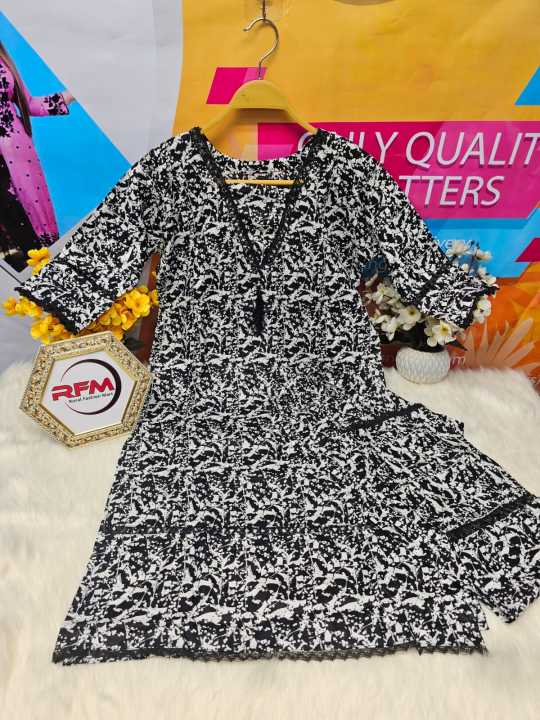 Stitched%20China%20Linen%20Long%20Gown%20For%20Women%20With%20A%20Screen%20Print%20Design%20Comfortable%20And%20Fashionable%20Size%2042%20-%20Image%204
