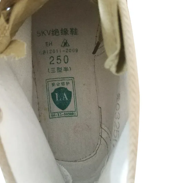 Shuang'an%205KV%20insulated%20shoes,%20insulated%20rubber%20shoes,%20wear-resistant%20electricians,%20high-voltage%20protective%20labor%20protection%20shoes,%20and%20the%20cloth%20surface%20is%20breathable%20-%20Image%205
