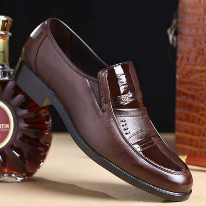 New%20Spring%20Men's%20Business%20Formal%20Wear%20Leather%20Shoes%20Breathable%20Casual%20Office%20Work%20Shoes%20Trendy%20Fashion%20Versatile%20Men's%20Shoes%20-%20Image%203