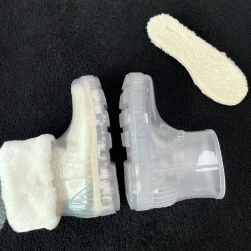 Transparent%20Rain%20Boots%20Crystal%20Shoes%20Women's%20New%20Transparent%20Boots%20Summer%20Rain%20Boots%20Jelly%20Women's%20Waterproof%20Rain%20Shoesins%20-%20Image%205