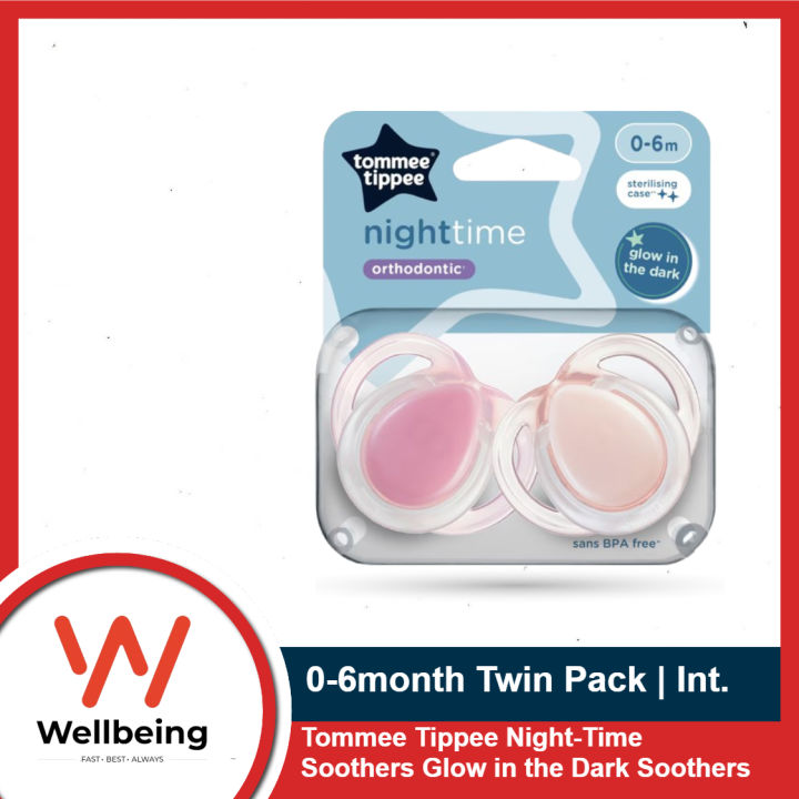 Tommee Tippee Nighttime soother, 0-6 months, 2 pack of glow in the dark soothers with reusable steriliser pod, Assorted Colours