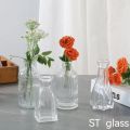 Fresh and simple small mouth vase, glass vase, fresh flowers, dried flowers, water vase, living room, home office, decorative ornaments. 