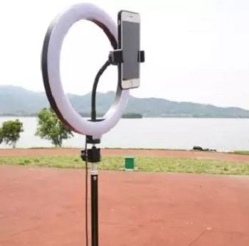 10"%20120%20LED%20Ring%20Light%20-%20Image%202