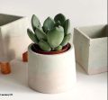 Mini Home decor vase (1 piece).