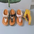Factory direct sales independent station foreign trade summer new plus size women's shoes beach clip wedge sandals women's Europe and the United States.
