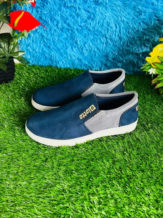 Velvet%20Fabric%20Loafer%20Styles'%20Rubber%20Sole%20Winter%20and%20Summer%20Wind%20Proof%20Shoe%20For%20Men%20-%20Image%202