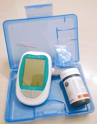 Accu%20Test%20Elite-%20Blood%20Glucose%20Monitoring%20System%20(Korean)10%20Strips%20&10%20Needles%20FREE%20-%20Image%203