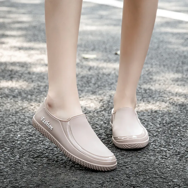 Gongli%20Spring%20and%20Autumn%20low-top%20pullover%20women's%20rain%20boots,%20solid%20color%20fashion%20waterproof%20shoes,%20non-slip%20women's%20shoes,%20plastic%20pumps,%20water%20shoes%20-%20Image%208