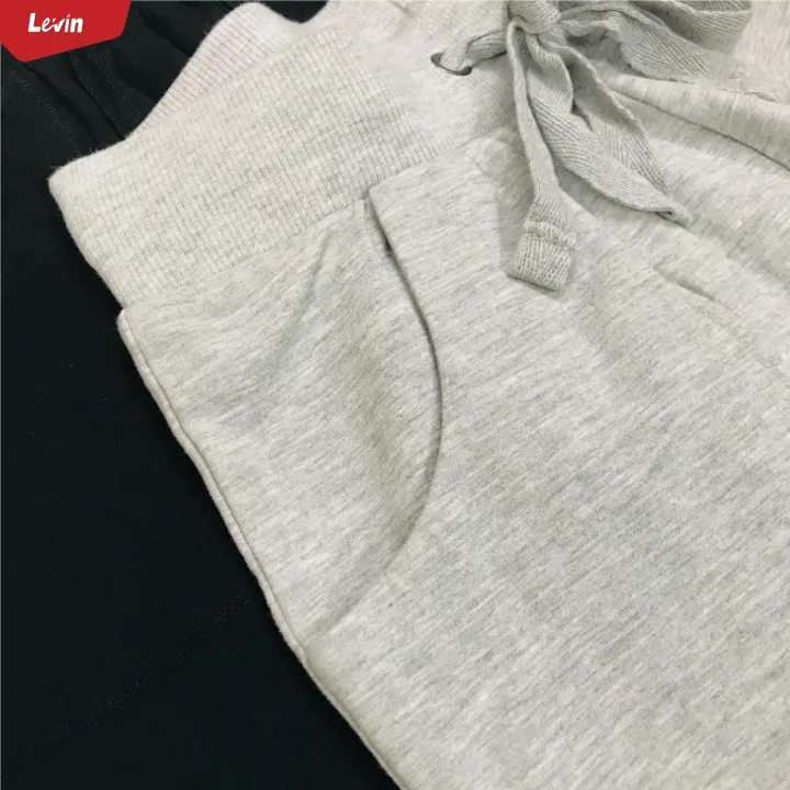 Women's%20Sweatpants%20Capri%20Length%20Drawstring%20Waist%20with%20Side%20Pockets%20Cropped%20Jogger%20Running%20Pant%20-%20Image%205