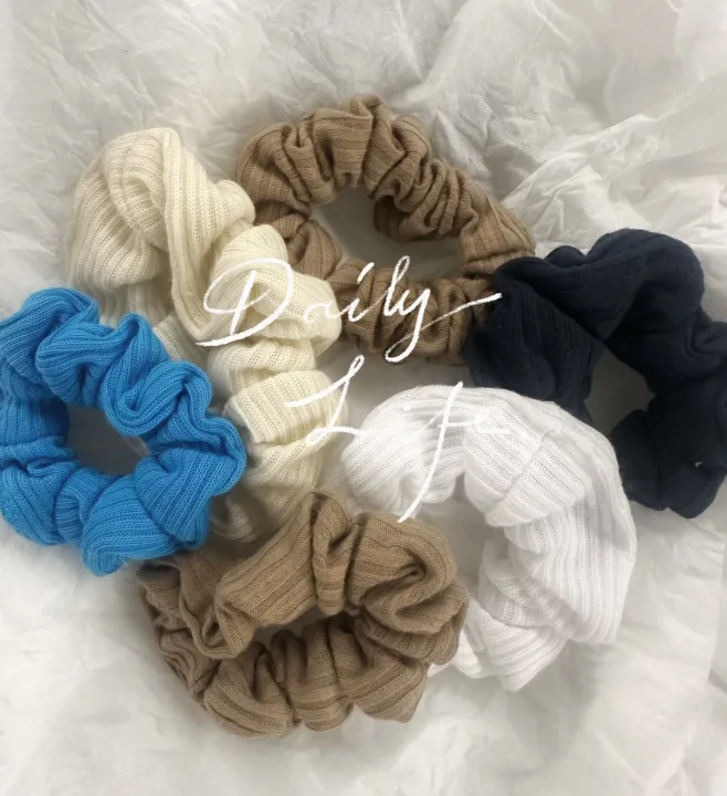 Fashionable%20Fabric%20Hair%20Band%20for%20Females%20Women%20Girl's%20Ladies%20-%20Trendy%20Accessory%20for%20Hair%20Styling%20-%20Image%207