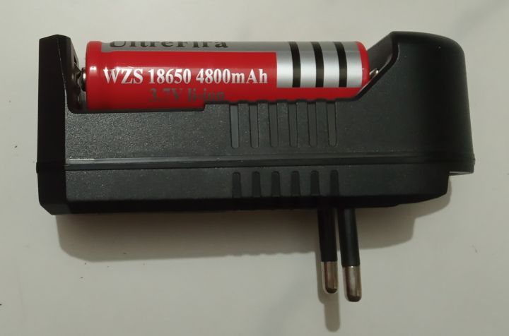 3.7V%20Universal%20BATTERY%20CHARGER,%20Laser%20Light%20battery%20charger,%20Toy%20battery%20charger,%20-%20Image%204