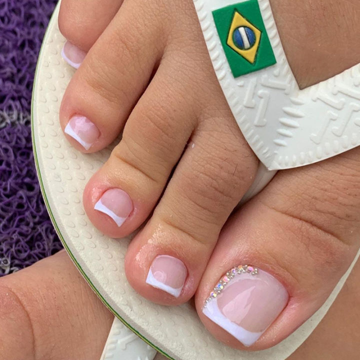 24pcs%20Simple%20French%20toe%20nails%20tips%20glitter%20diamond%20design%20press%20on%20toenails%20short%20full%20cover%20artificial%20foot%20nail%20with%20glue%20-%20Image%202
