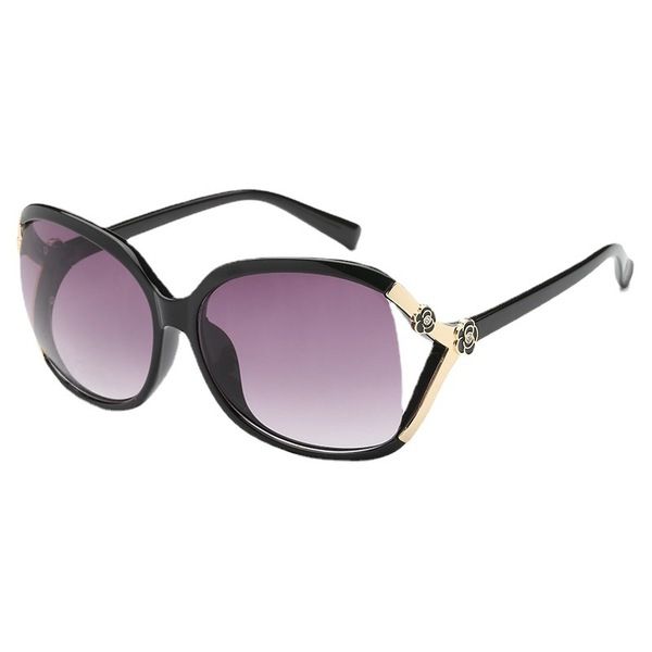 Classical%20Fashionable%20New%20Model%20Sunglass%20For%20Women/Girls%20-%20Image%203