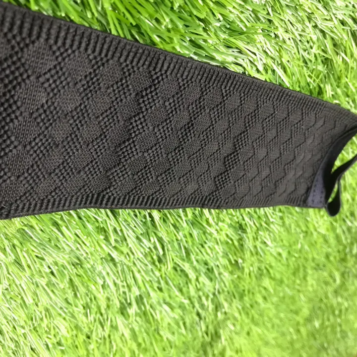Long%20Wrist%20Support%20Wrap%20for%20Gym%20&%20Workout%20%E2%80%93%20Black%20%E2%80%93%201%20Pair%20-%20Image%204