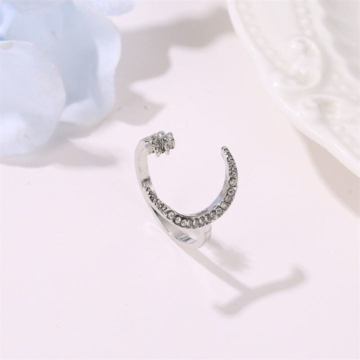 Crescent%20Moon%20Ring%20European%20and%20American%20fashion%20Star%20Moon%20Ring%20national%20wind%20Star%20Moon%20index%20finger%20ring%20-%20Image%204