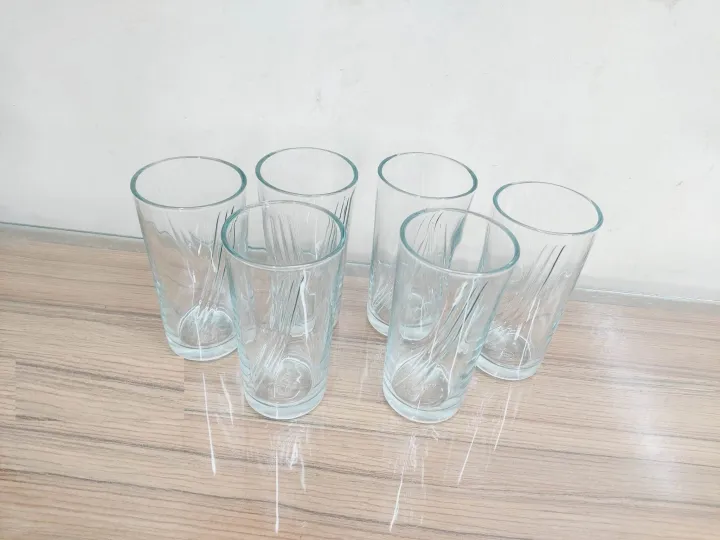 Set%20of%206%20Crystal%20Clear%20Drinking%20Glasses%20(Olila-W03):%20Elegance%20&%20Quality%20for%20Your%20Refreshing%20Beverages%20-%20Raise%20a%20Toast%20in%20Style%20-%20Image%204