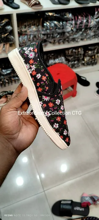 Stylish%20Fashionable%20Shoes%20For%20women%20-%20Image%203