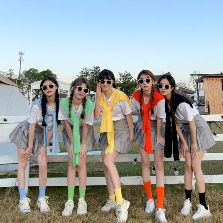 Korean%20Style%20Shawl%20Girlfriends%20Clothes%204%20PCs%20Set%20Sisters%20Outfit%20Business%20AttirejkTravel%20Photography%20Group%20Clothes%20Funny%20College%20Style%20-%20Image%202
