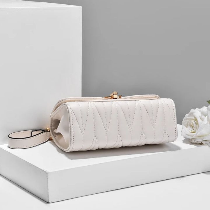 New%20Women%20Fashion%20Peach%20heart%20All-Match%20Messenger%20Bag%20Solid%20Color%20Females%20Square%20Popular%20Shoulder%20Chain%20Flap%20Bags%20For%20Ladies%20-%20Image%204