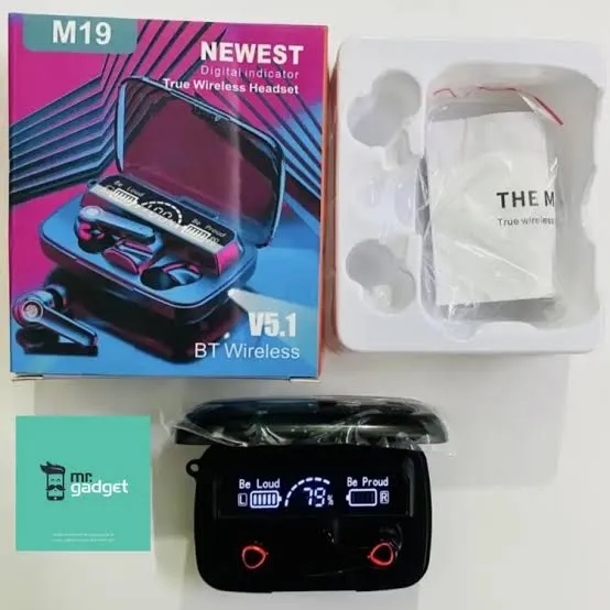 M19%20TWS%20Wireless%20Bluetooth%205.1%20Earbuds%20with%20LED%20Display%20Touch%20Control%20Noise%20Reduction%20Microphone%20Flashlight%20and%20Power%20Bank%20-%20Image%204