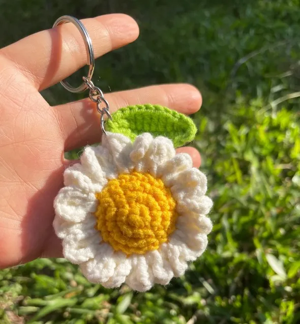 Crochet%20sunflower,%20daisy%20keychain,%20bag%20charm,%20bag%20decoration,%20bag%20pendant,%20keychain,%20cute%20gifts%20-%20Image%203