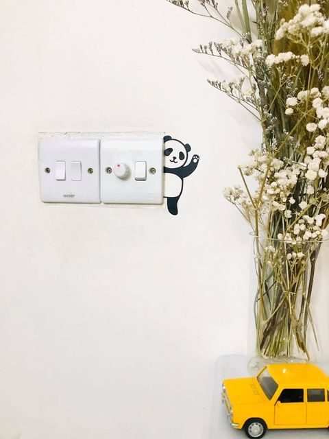 Baby%20Panda%20Peeking%20(Right)%20Vinyl%20Wall%20Sticker%20Wall%20D%C3%A9cor%20Vinyl%20Decal%20Sticker%20For%20Wall%20-%20SS218%20-%20DDecorator%20-%20Minimalistic%20Sophistication%20-%20Image%204