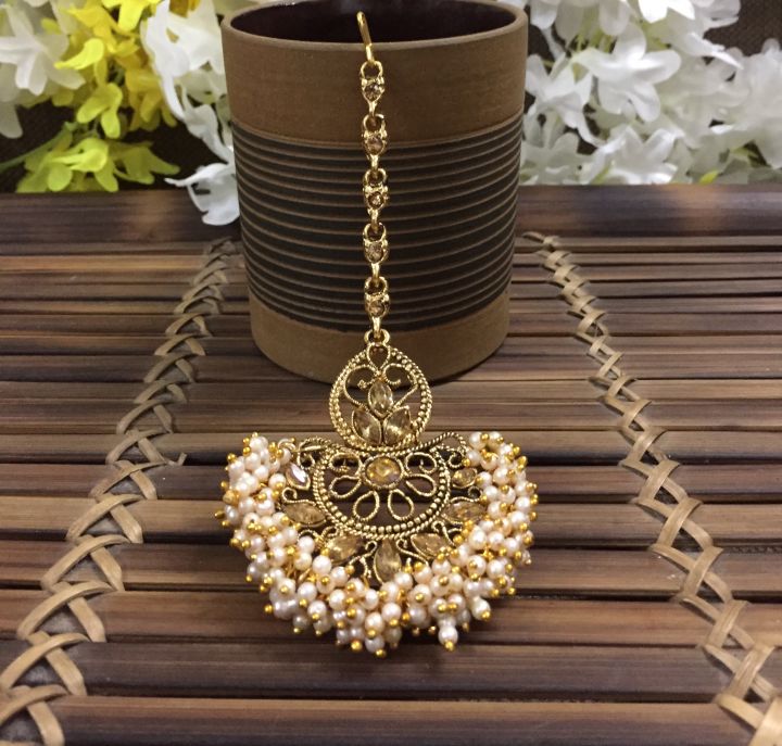 Traditional%20&%20Stylish%20Sparkling%20(Tika)%20Gajra%20Tikli%20%20Bridal%20Hair%20Jewellery%20for%20Women%20&%20Girls%20-%20Image%203