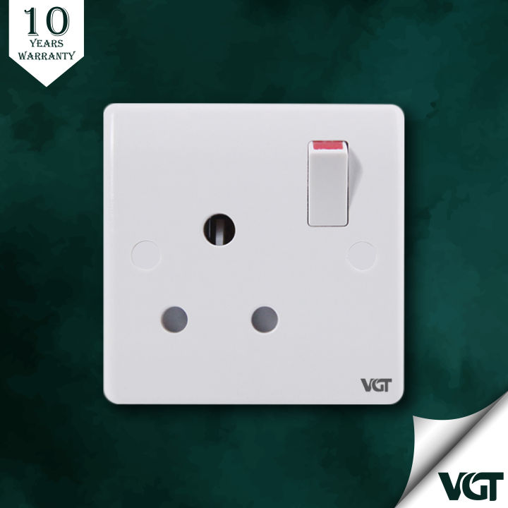VGT%20-%203%20Pin%20Round%20Socket%20%20AC%20Socket%20%2015Amp%20Socket%20(Classic%20Series)%20-%20Image%202