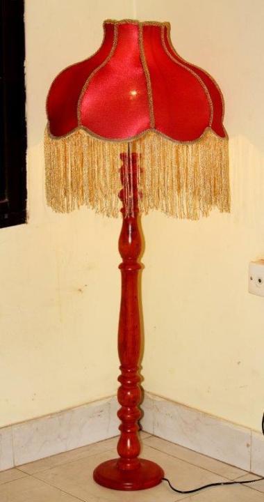 Wooden Floor Stand Lampshade