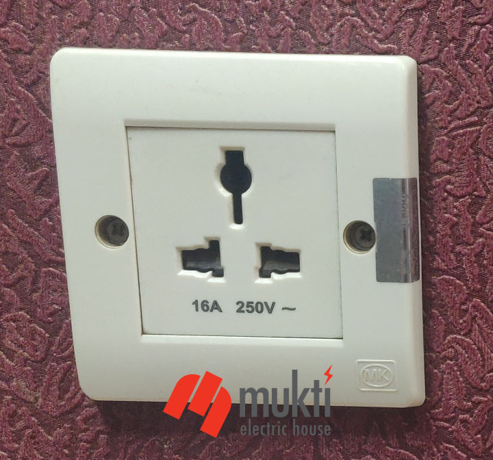 MK%20Made%20in%20Singapore%20LOGIC%20SLIMLINE%2016A%203%20Pin%20Multy%20Socket%20without%20Switch%20Three%203Pin%20Multi%20-%20Image%202
