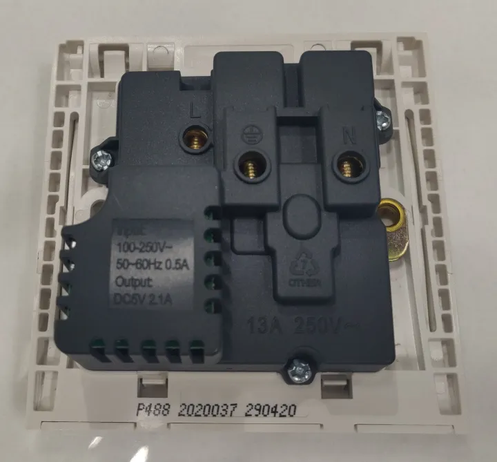 Multi%20Plug%20Custom%20Made%20Energy%20Super%20VIP%205%20Pin%202%20USB%202%20Gang%20Extension%20Socket%20with%20Switch%20ABS%2040/76%20wire%202Gang%204076%20Homemade%20MultiPlug%20PVC%208%20Pin%20T&B%20-%20Image%204